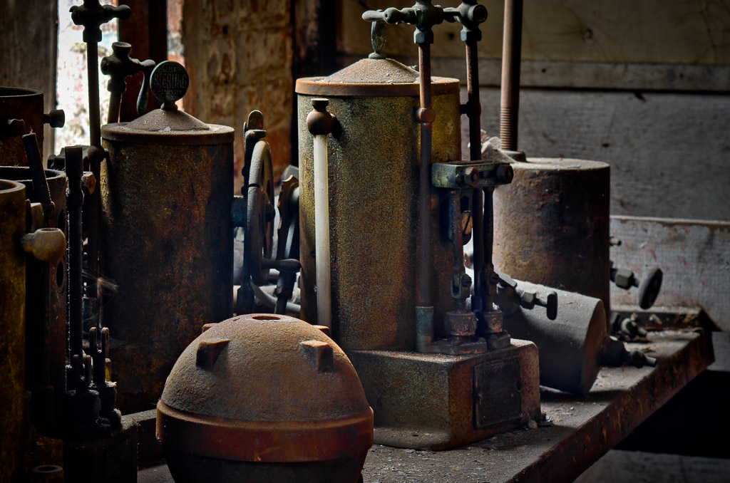 I'm sorry, but this old lab gear makes me think of H.G Wells (or maybe Jules Verne) and then my wicked sense of humor took over, lol.

However, this could explain a LOT about Moreau's behavior...

These photos are from a photo session at the old Watts Campbell Steam Engine machine shop in Newark, NJ.  this 1/2 block sized building  houses a number of old machine tools, as well as items collected from the once sprawling 3-1/2 acre complex that has mostly been torn down or repurposed.  Chadd Watts himself allows free-roaming access by appointment.