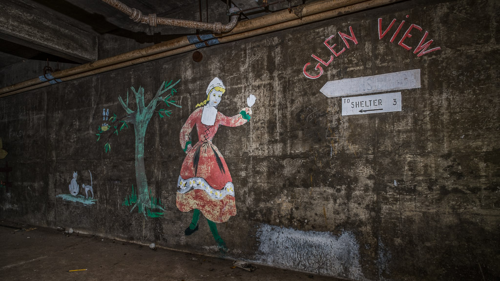 Bit of a return to Embersville.... more documentary than art today, but that's okay too.  I kept low mostly, and played tunnel rat in the miles of steam and staff tunnels.

home: http://www.entropicremnants.com
blog: http://blog.entropicremnants.com