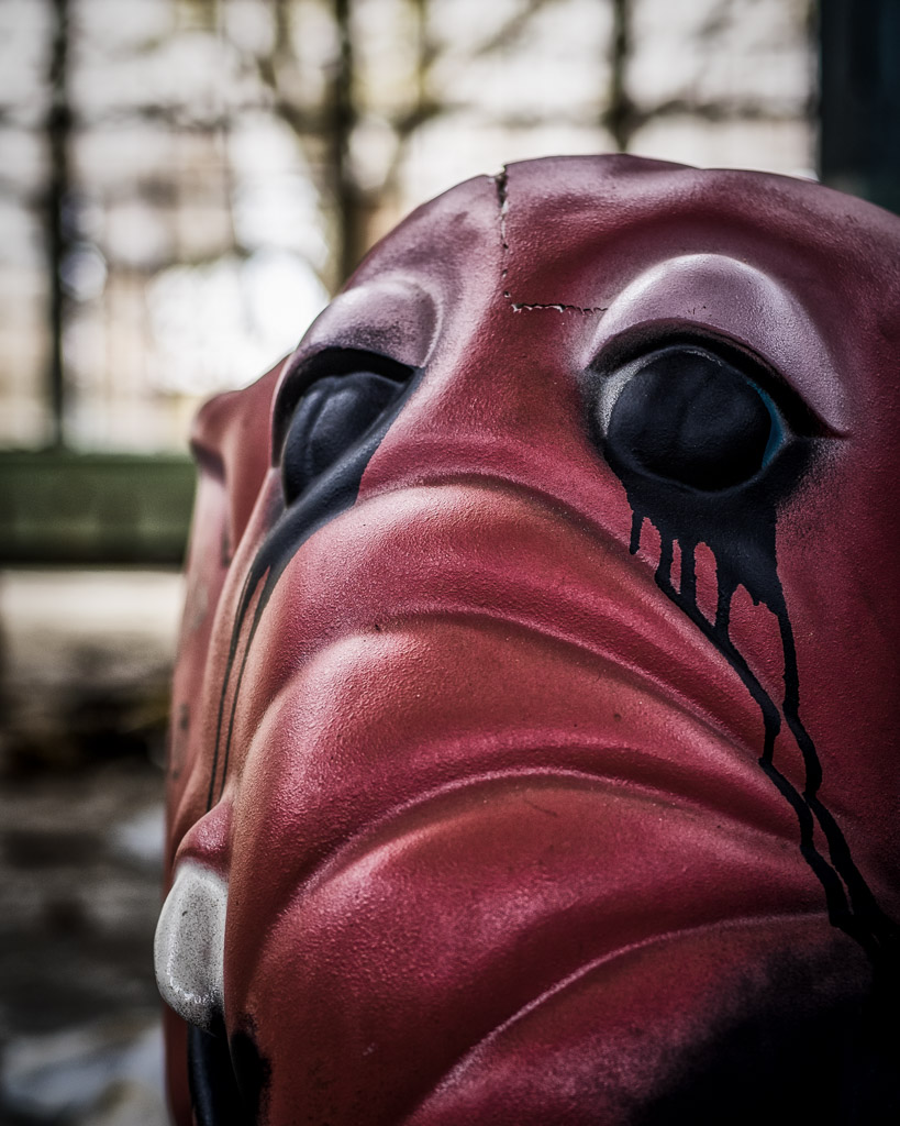 Took my brother Mike and urbex newcomer John back to Embersville for a short trip.  We only did about 3 hours but I video'd the whole thing with a Sony HDR-AS100V Action Cam -- now I have over 3 hours of footage to go through, lol.

www.entropicremnants.com