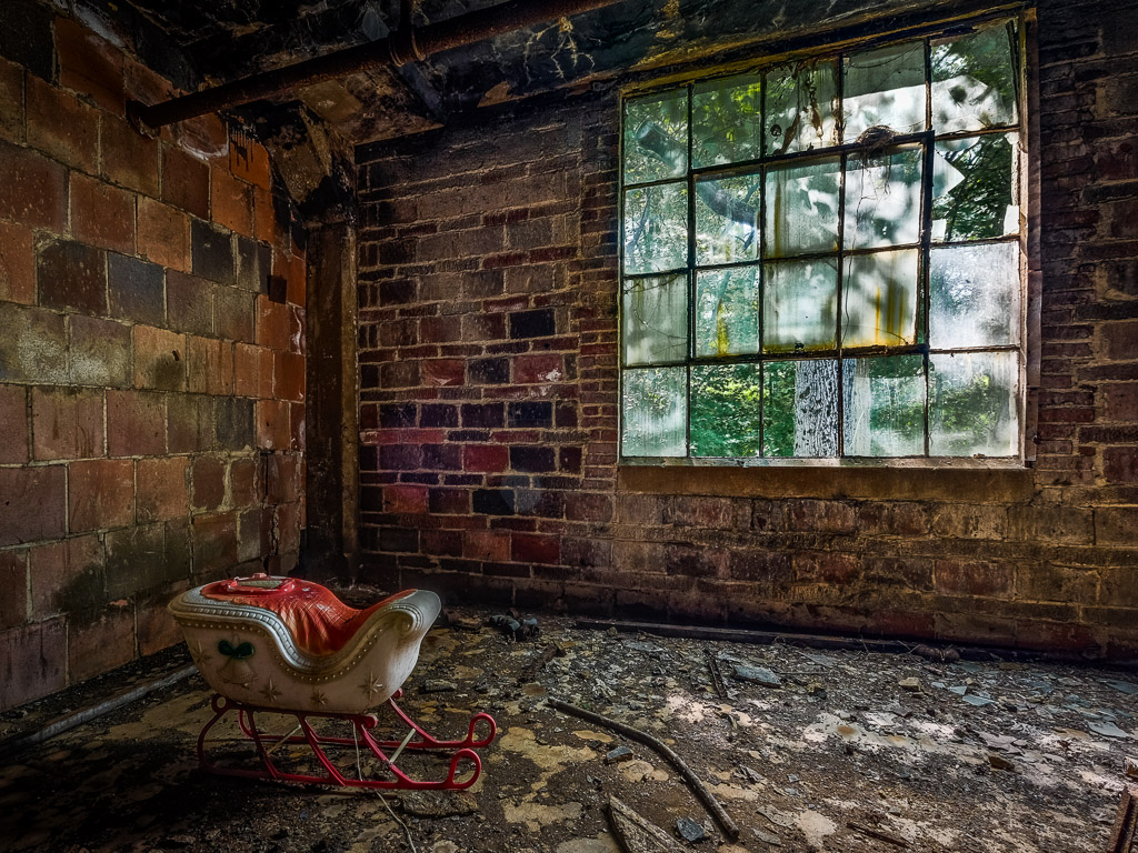 Shots from the very soon to be demolished NVF plant in Yorklyn... not much there, and what is not long for this world...