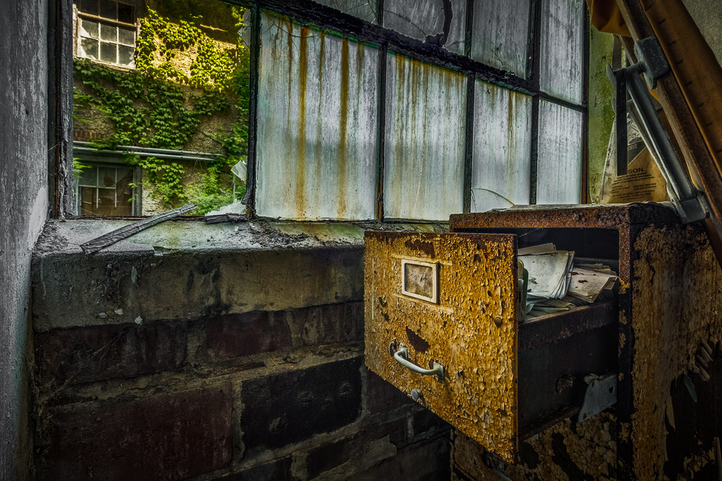 Shots from the very soon to be demolished NVF plant in Yorklyn... not much there, and what is not long for this world...
