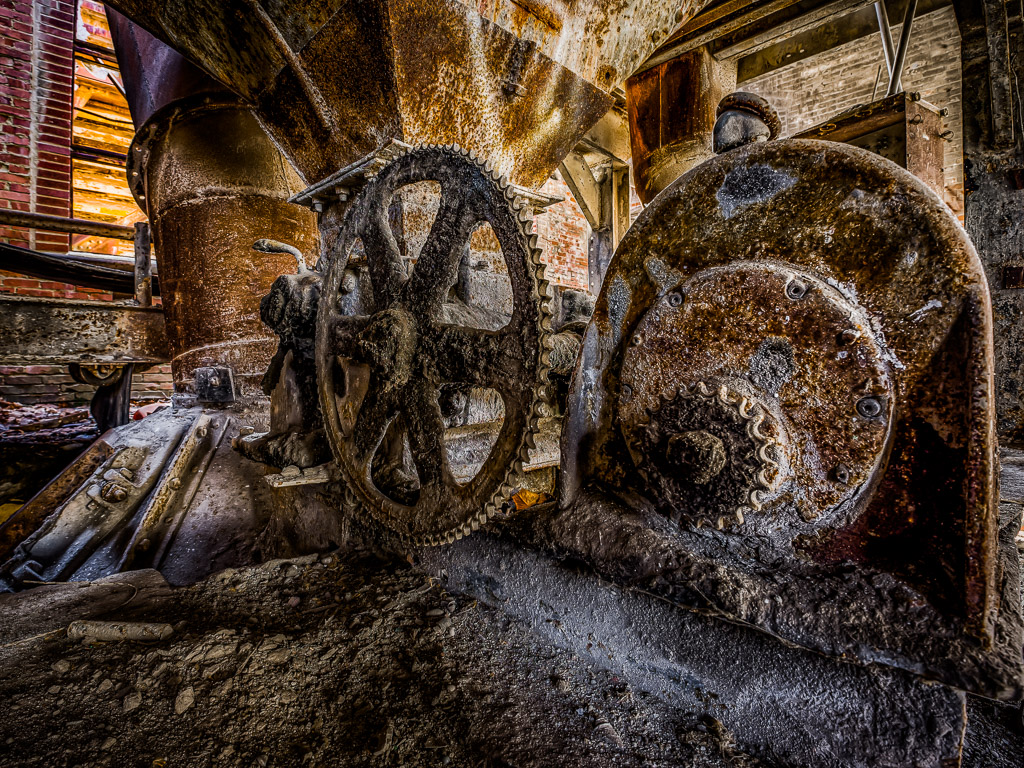 Facebook: http://www.facebook.com/EntropicRemnantsPhotography